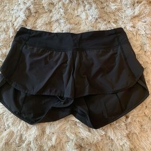 Black Lululemon Speed Up Shorts 2.5”
